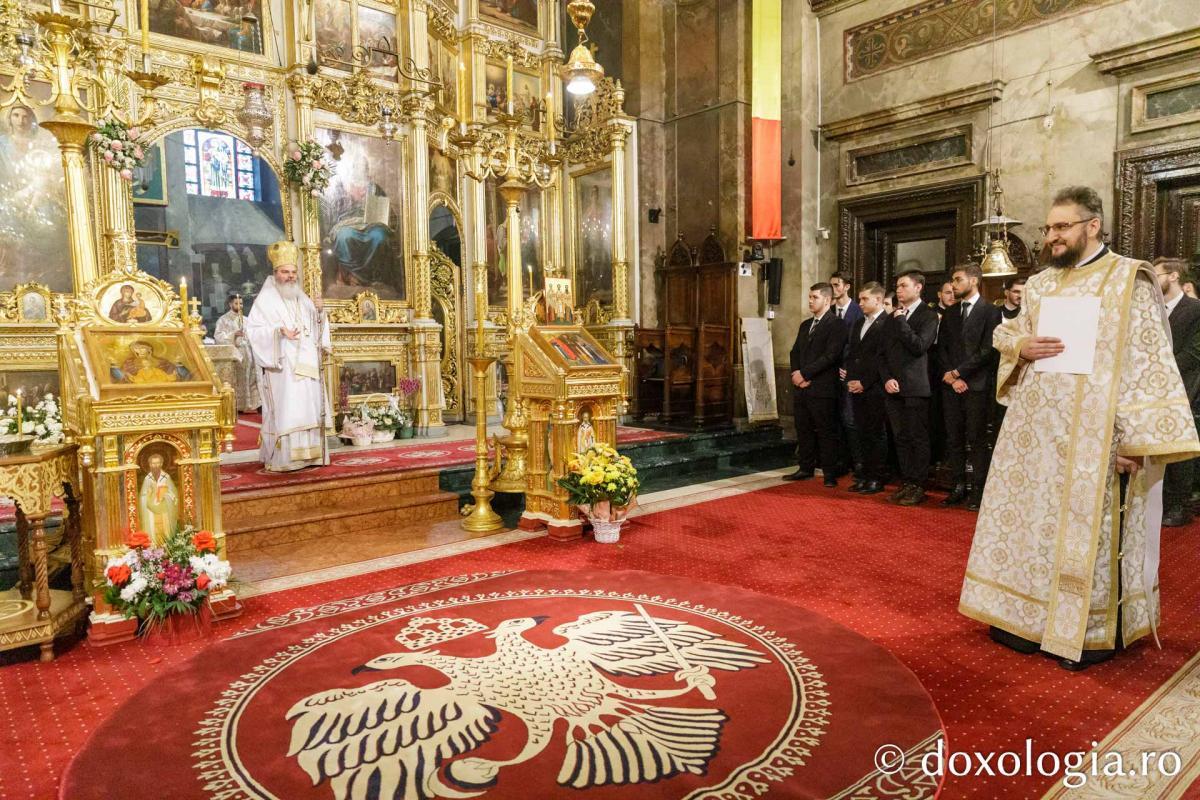 Liturghie arhierească la Catedrala Mitropolitană din Iași  în cinstea Sfinților Trei Ierarhi / Foto: pr. Silviu Cluci